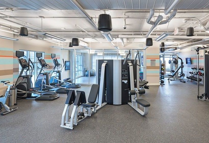 Global Luxury Suites At The Charles River