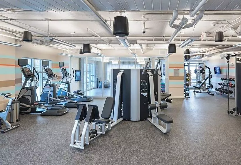 Global Luxury Suites At The Charles River