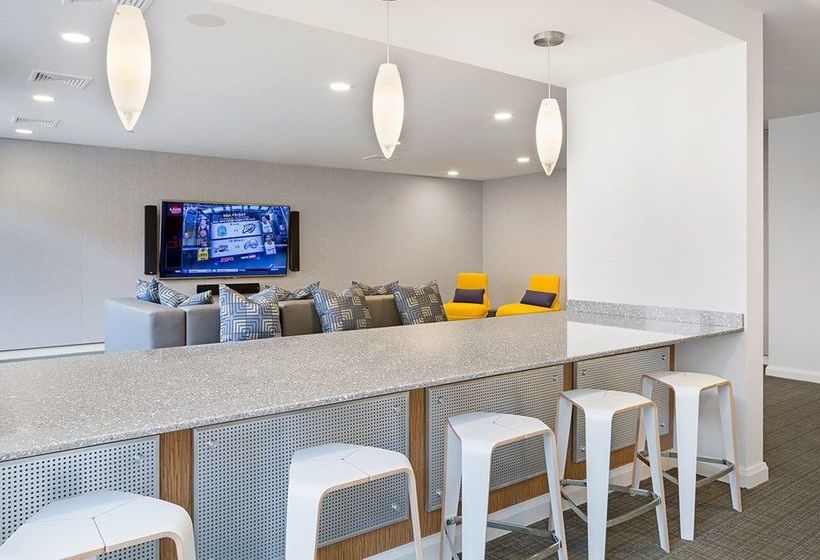 Global Luxury Suites At The Charles River