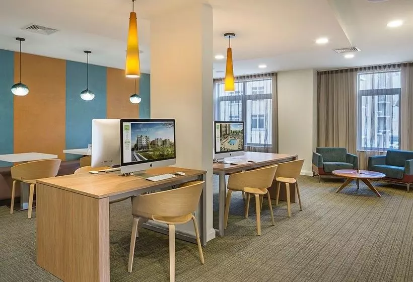 Global Luxury Suites At The Charles River