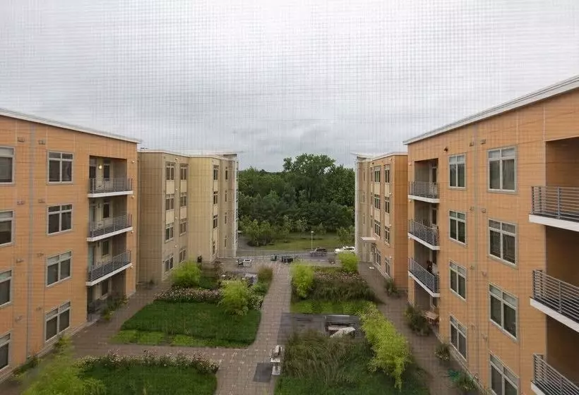 Global Luxury Suites At The Charles River