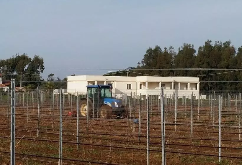 ホテル Agriturismo Maris