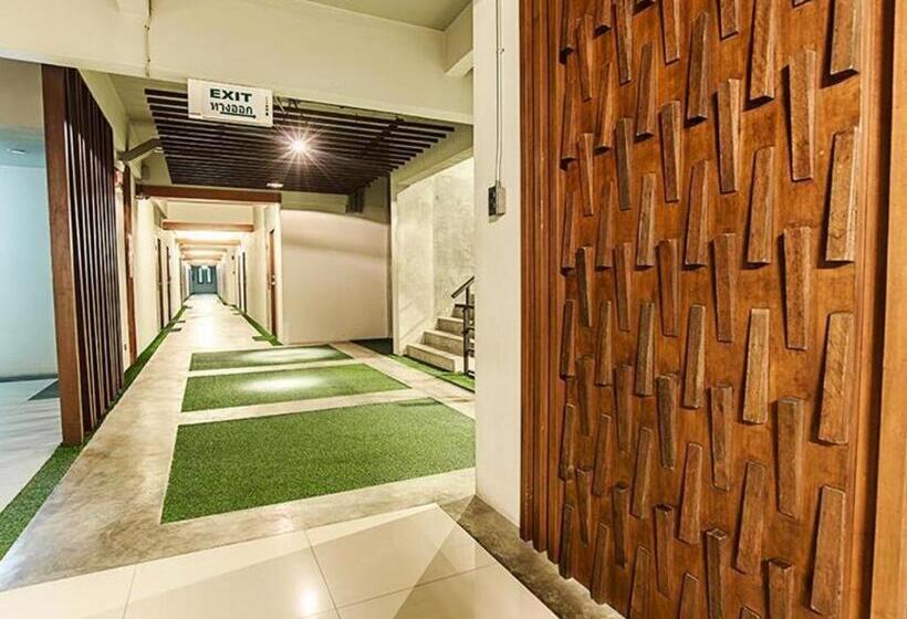 Отель B2 Green Boutique & Budget