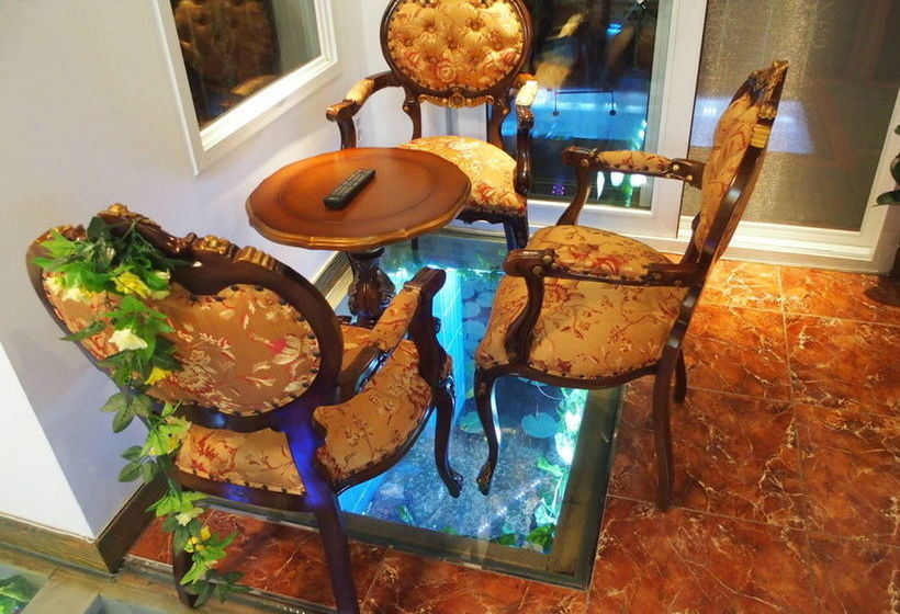 Hotel Black Rose House