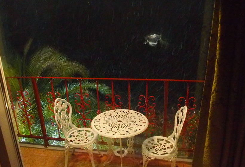 Hotel Black Rose House