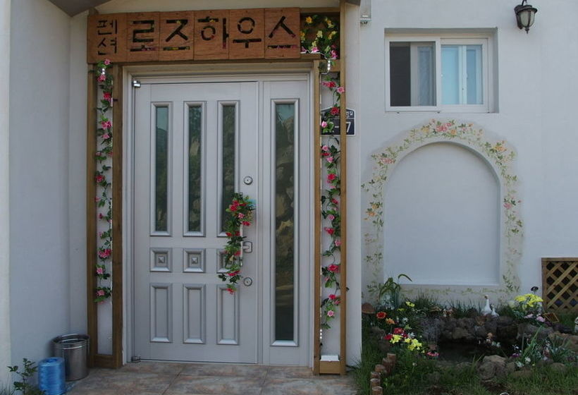 Hotel Black Rose House