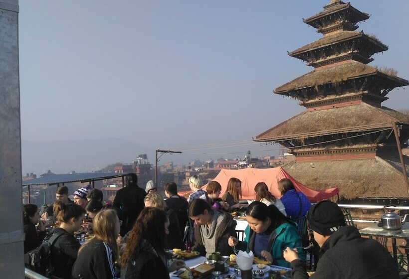 هتل Sunny Guest House And Cafe