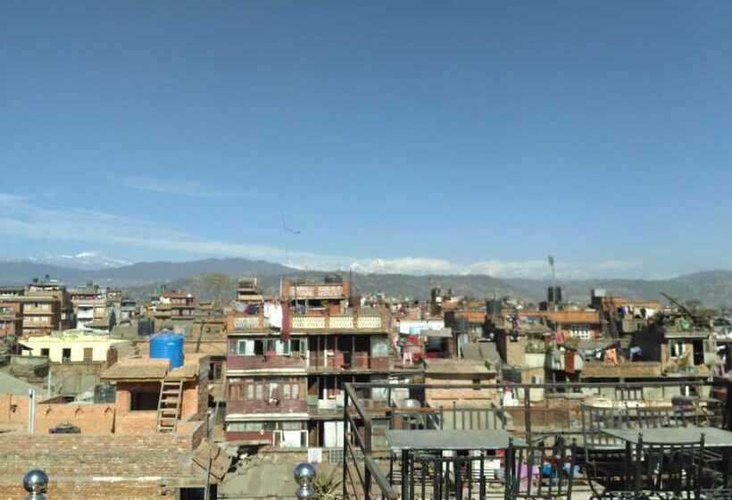 هتل Sunny Guest House And Cafe