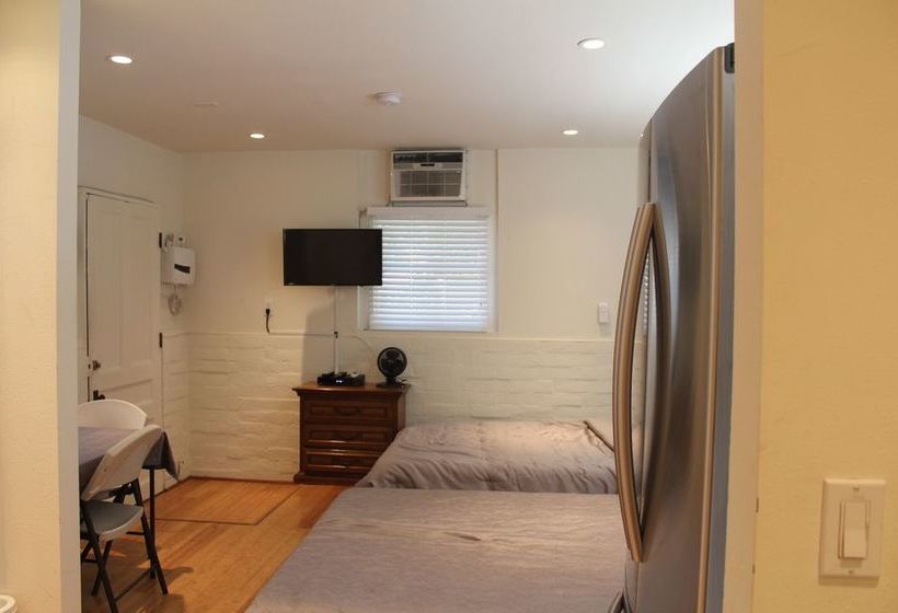 Jewel West La Santa Monica