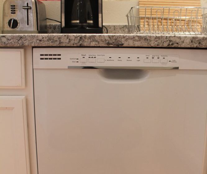 Jewel West La Santa Monica