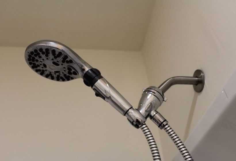 Jewel West La Santa Monica