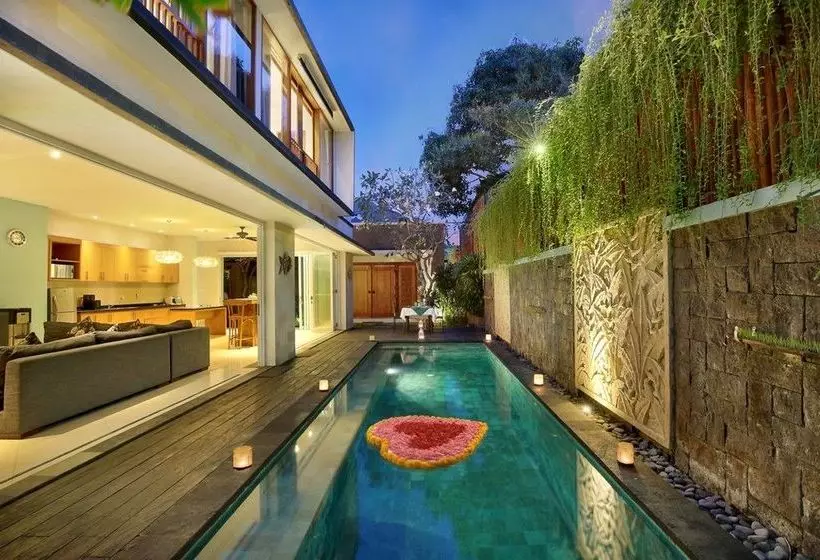 Lacasa Villa