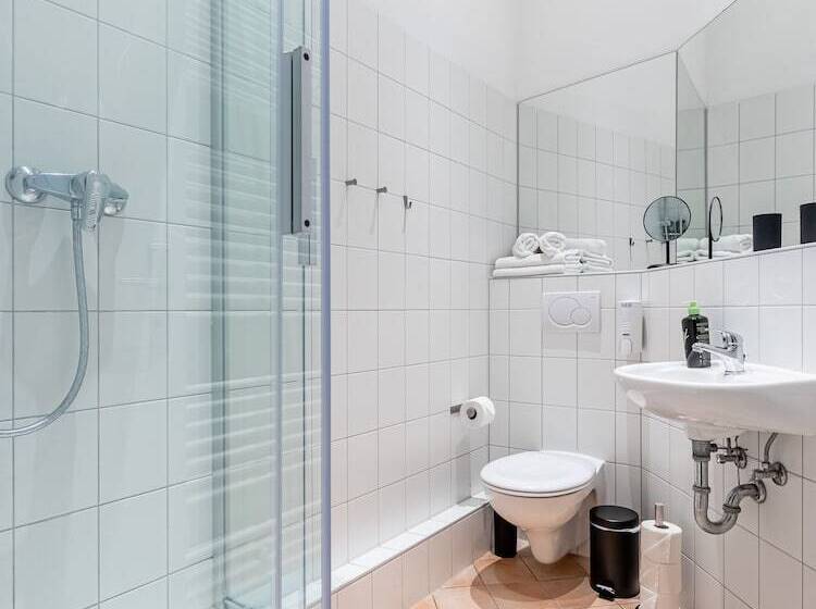 Limehome Berlin Malmöer Straße