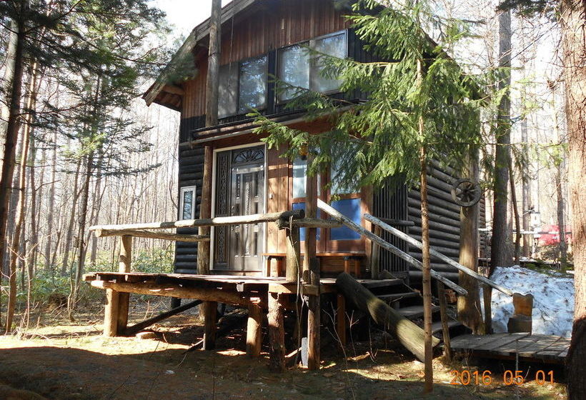 Log Yukari Guest House
