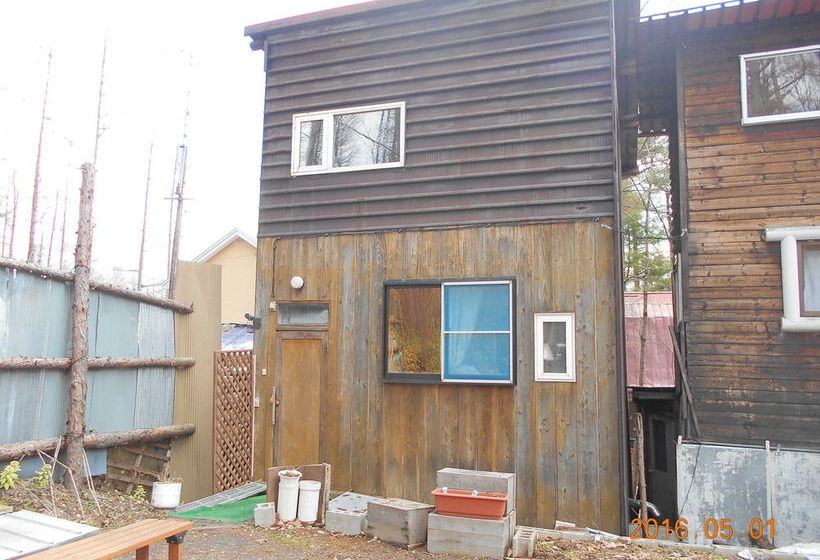 Log Yukari Guest House