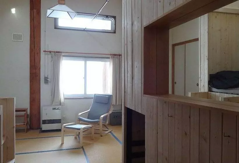 No Track   Hostel