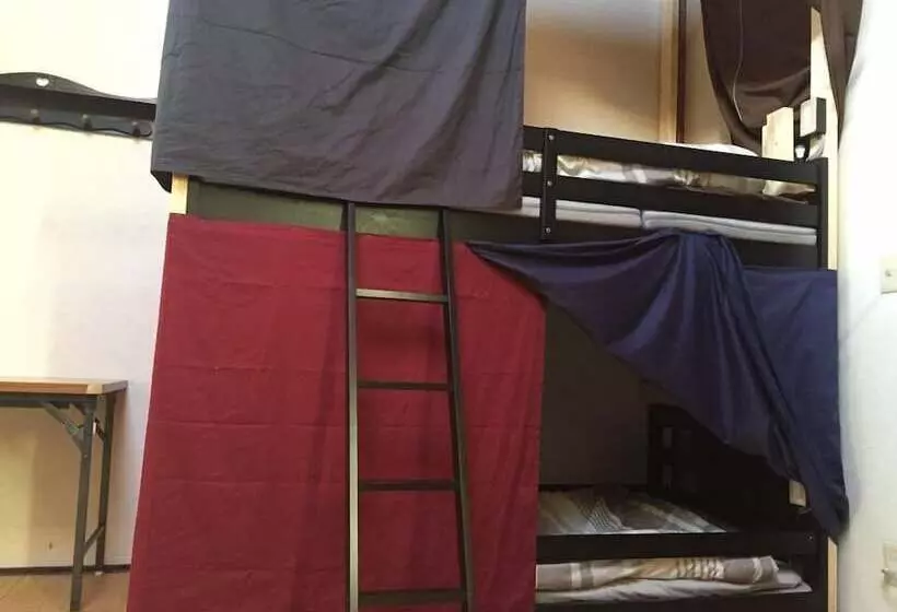 No Track   Hostel
