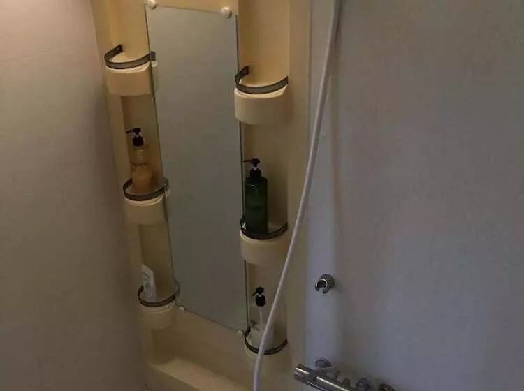 No Track   Hostel