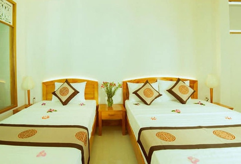 پانسیون Riverside Plum Garden Villa