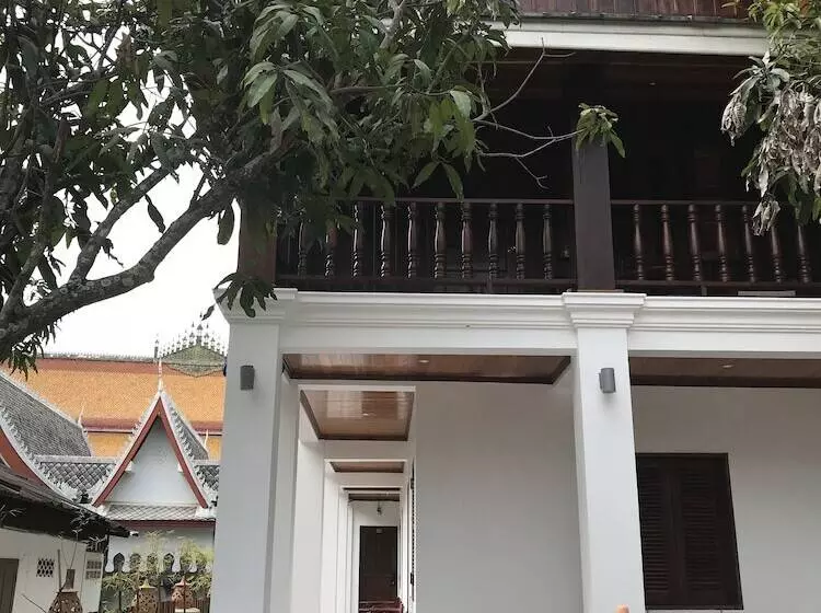 ペンション Wisdom Laos