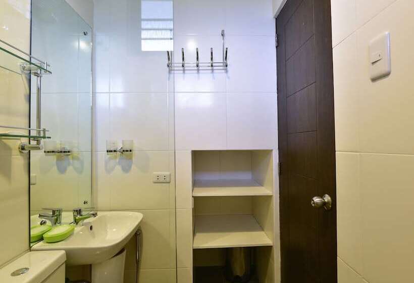 Anahaw Apartments Whitebeach