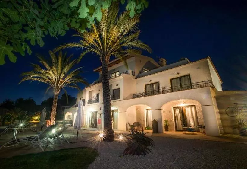 Aparthotel Camp El Planet