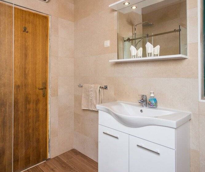 Apartments Villa Mirjana