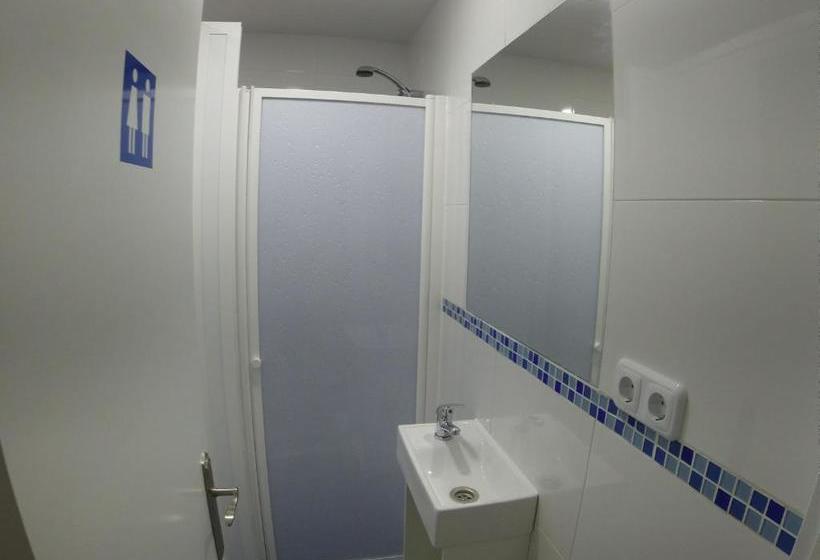 تختخواب و صبحانه Cathedral Rooms & Houses