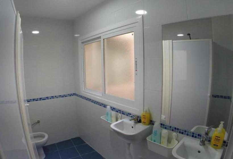 تختخواب و صبحانه Cathedral Rooms & Houses