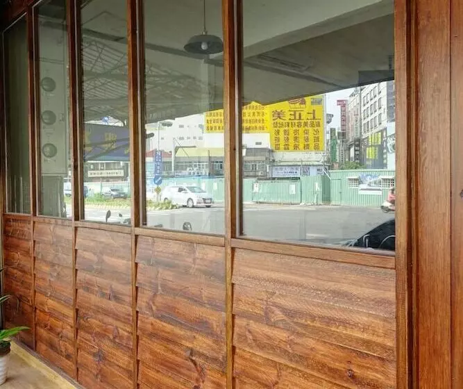 Chiayi Petite Hostel