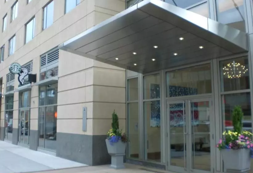 Global Luxury Suites Fenway