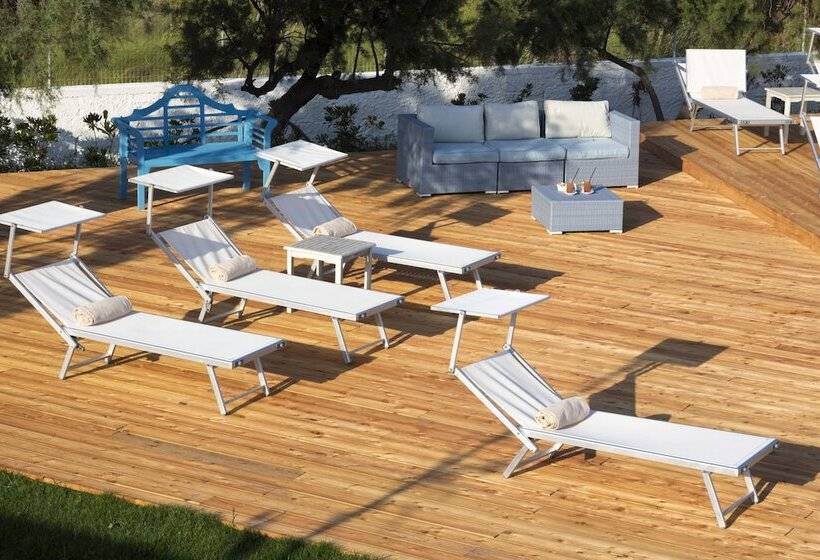 مسافرخانه Spiaggiabella Resort