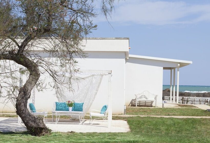 مسافرخانه Spiaggiabella Resort