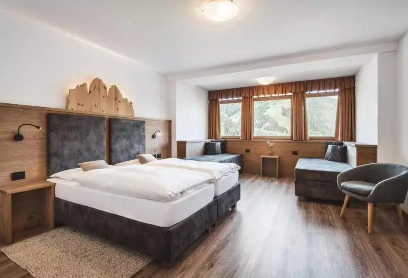 Berghotel Majarei