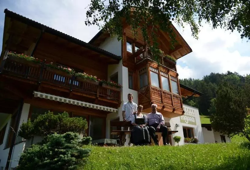 Berghotel Majarei