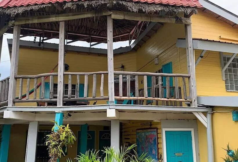 ホテル All Seasons Belize