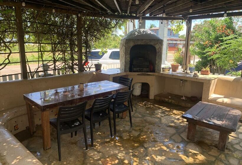 فندق All Seasons Belize