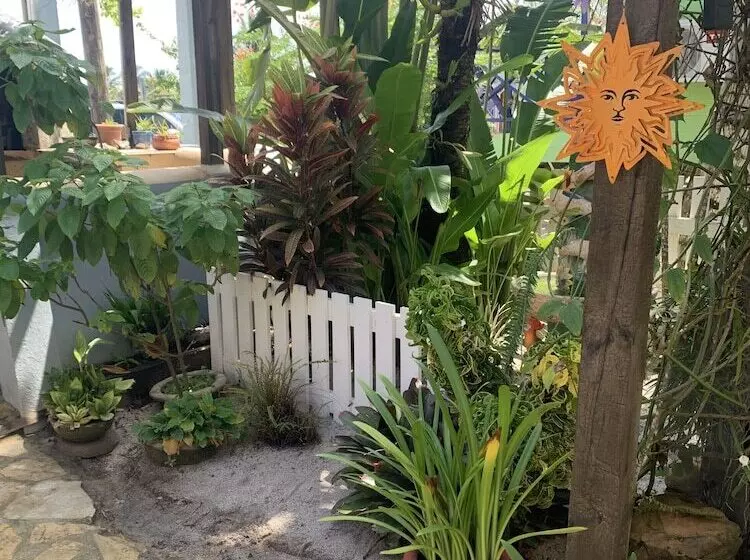 ホテル All Seasons Belize