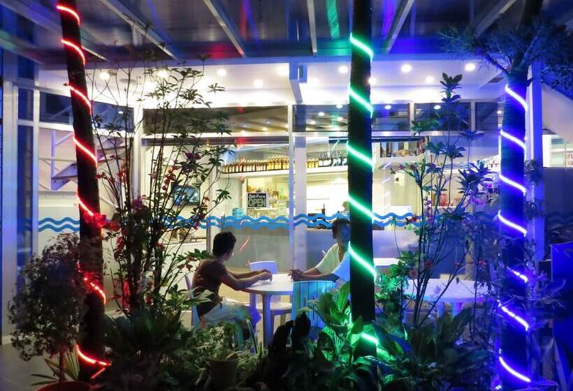 בית מלון כפרי Alon Travelers Lodge