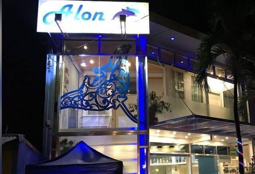 בית מלון כפרי Alon Travelers Lodge