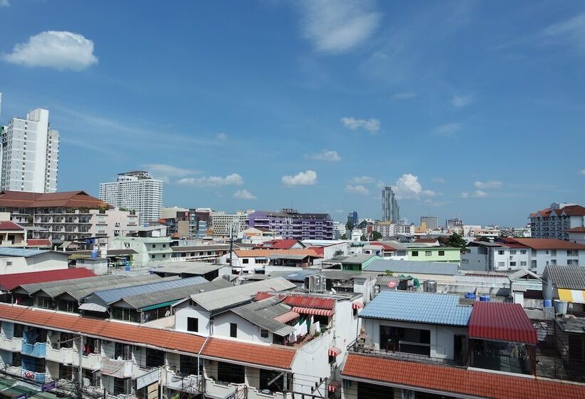 בית מלון כפרי New Nikom Court