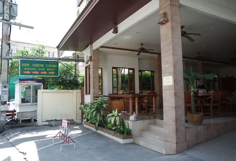 בית מלון כפרי New Nikom Court