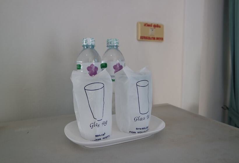 בית מלון כפרי New Nikom Court