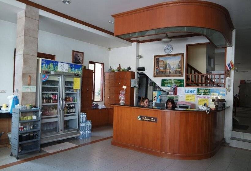 בית מלון כפרי New Nikom Court