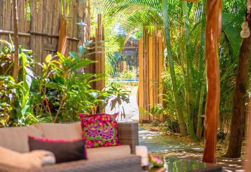 فندق Ocho Artisan Bungalows