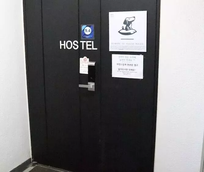 Mozzi Hostel