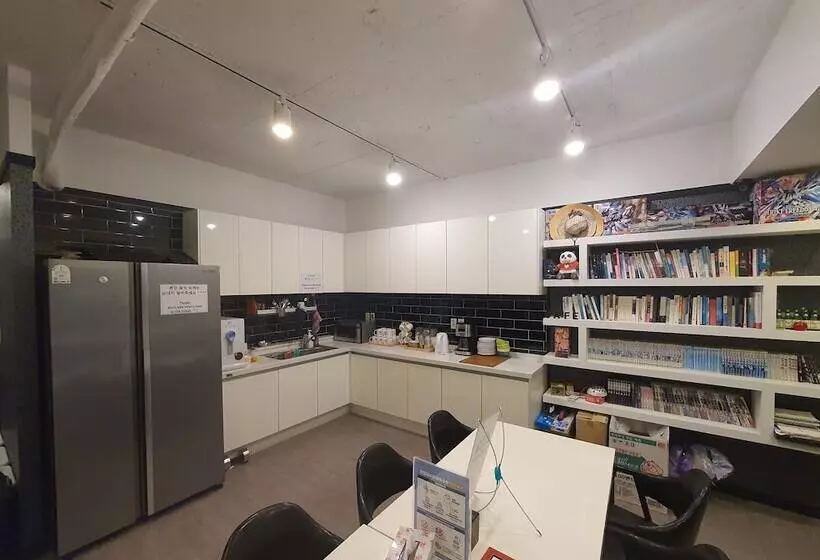 Mozzi Hostel