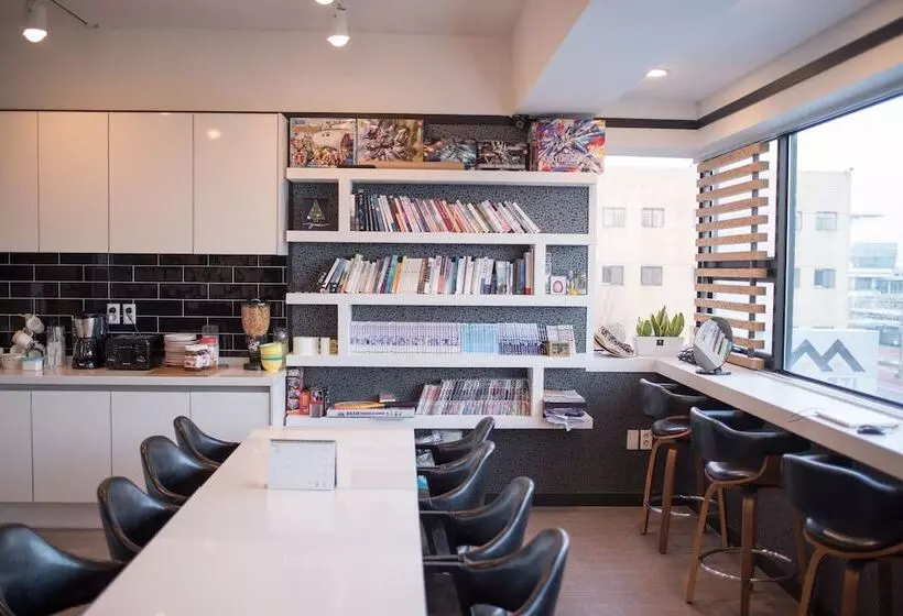 Mozzi Hostel