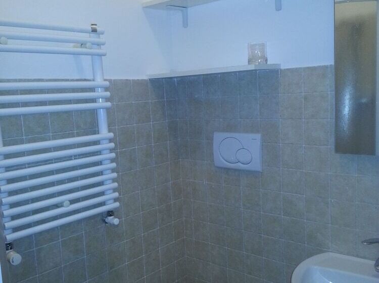 پانسیون Little Garden Donatello