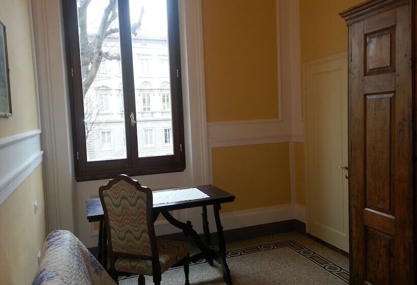 پانسیون Little Garden Donatello